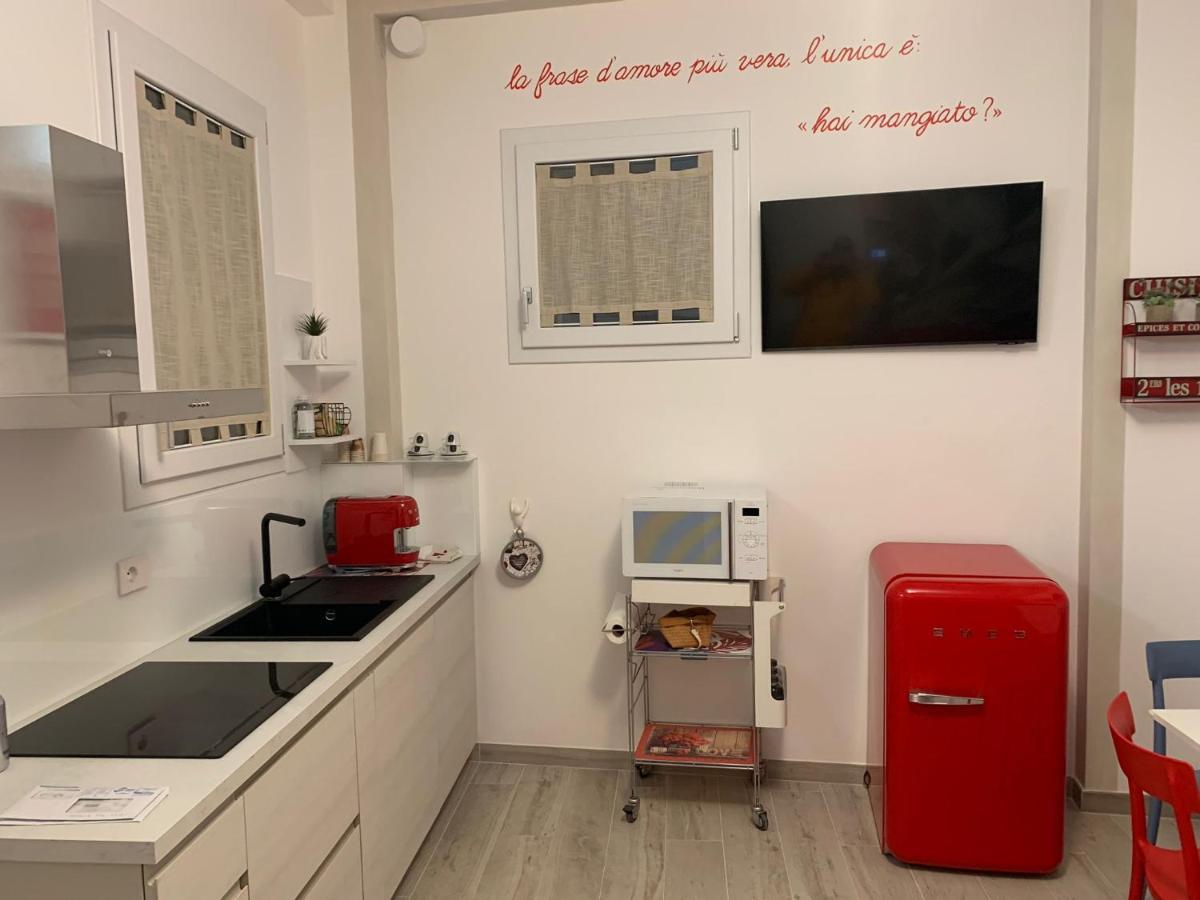 Bed Art Relaxing Suite - Appartamento Con Sauna Love Suite Gallery Сан Бенедето дел Тронто Екстериор снимка