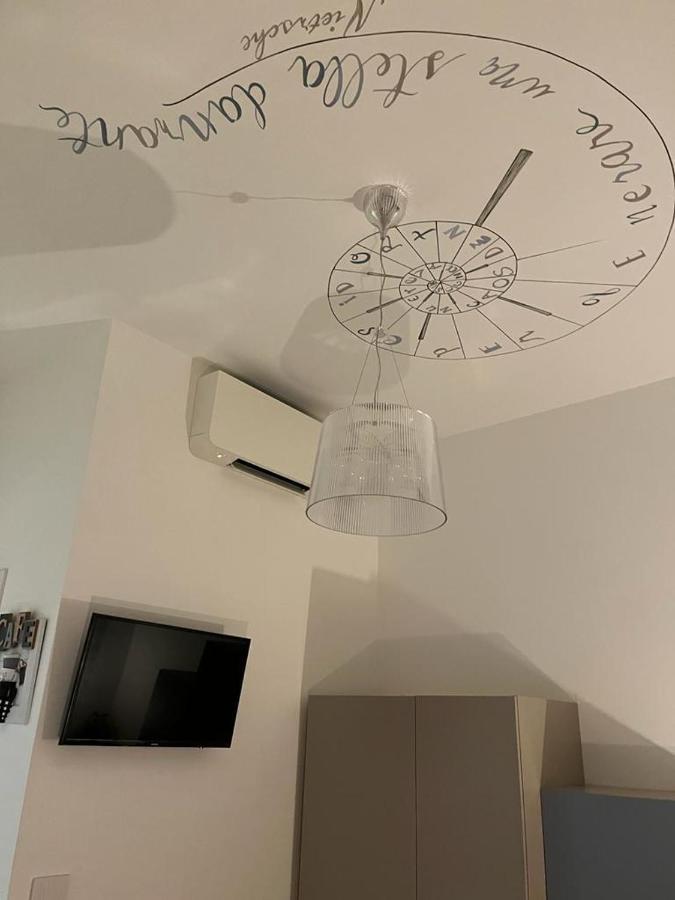 Bed Art Relaxing Suite - Appartamento Con Sauna Love Suite Gallery Сан Бенедето дел Тронто Екстериор снимка