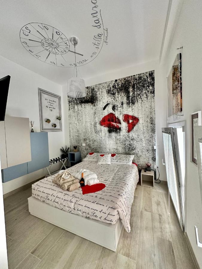 Bed Art Relaxing Suite - Appartamento Con Sauna Love Suite Gallery Сан Бенедето дел Тронто Екстериор снимка